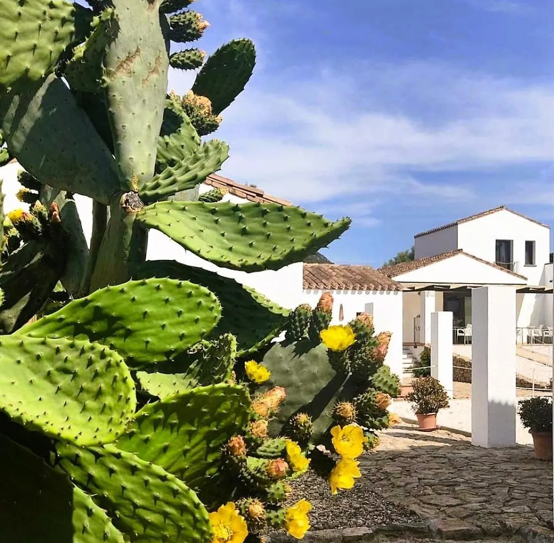 ***  ホテル Cort'E Nastasj Tertenìa イタリア