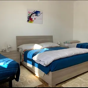 Couette-café Mideri, Urzulei