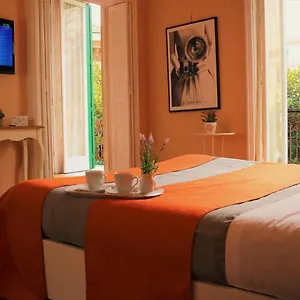 https://amedeo-square.hotels-amalfi.com