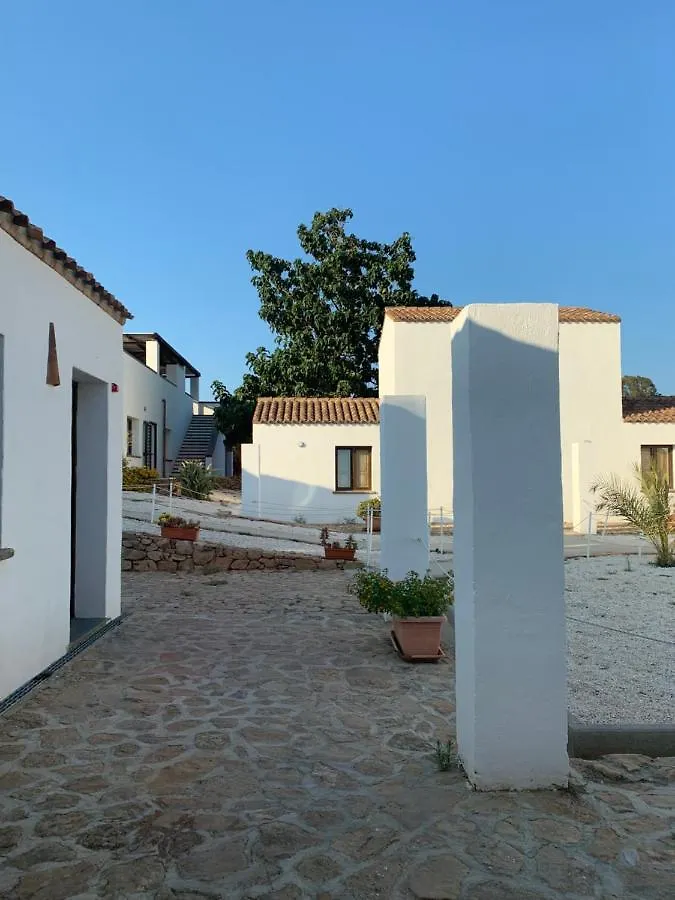 Cort'E Nastasj Hotel Tertenia 3*,